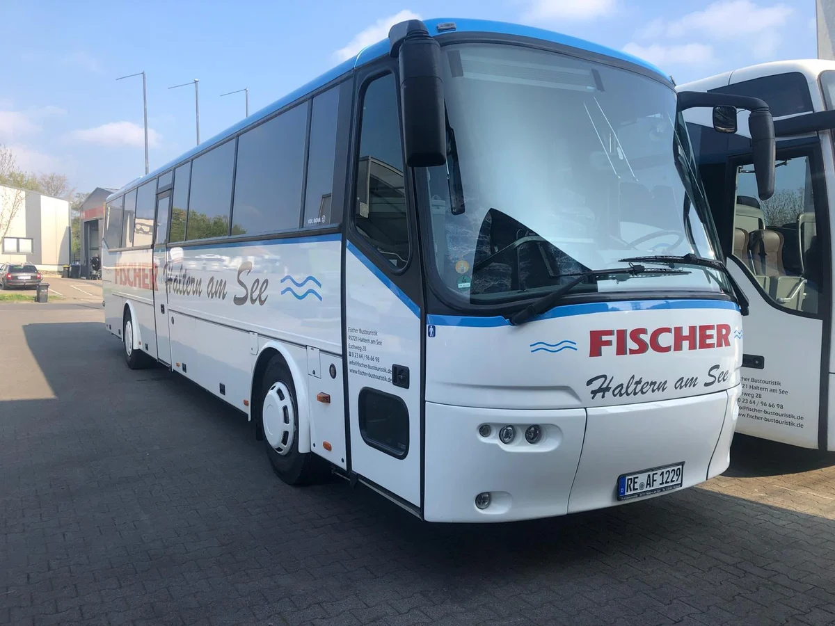 Weißer VDL Bova Reisebus von Fischer Bustouristik